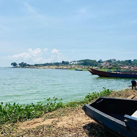 Homeonthenile Lake View Double Jinja Buitenkant foto